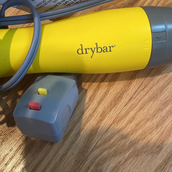 Drybar The Double Shot Blow-Dryer Brush - Picture 4 of 4